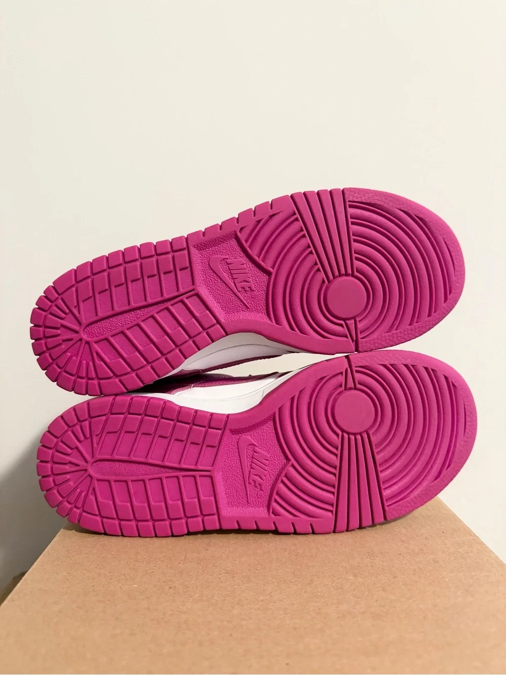 Used Nike Dunk Low GS Size 5Y “Active Fuschia”
